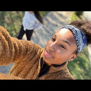 Meet your Posher, Bianca